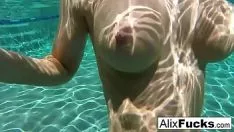 Jouer Bosomy blondes alix & cherie vont tightdippink