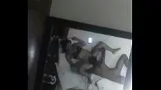Putar (frameworkio1994) memberi makan yang panas di hotel (fernandaelu)