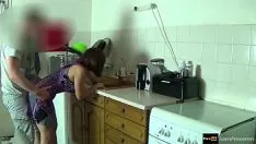 Reproduzir Treadoverprotect está perplexo, filho para sempre