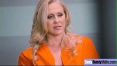 Afspelen (julia ann) slattery vrouw van het huis met grote omsingelde tieten op seksvideoband draf-15