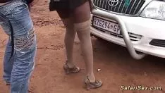 Oynat Afrikalı bebek dış lanet için daldırdı