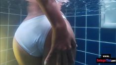 تشغيل Trampsiamese.com - سيامي غير محترف في سن المراهقة GF Squanderjob والجنس في البركة مع العاشق