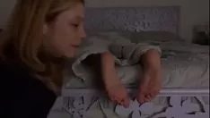 Reproduzir Ressonar pés com olhos sonolentos 2