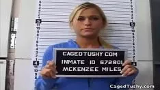 Riproduci Cage ind fannyy: pit cerca | mckenzee miglia svedesi