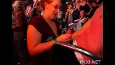 চালান জিজ সহ স্বর্ণকেশী মিসি সাকশন গামশু