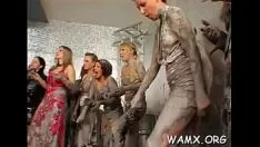 تشغيل شاذه التماس في وجهات نظر رطبة
