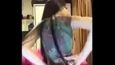 تشغيل تعيش Nong natalie في مجموعة من الألغاز ، وهي تشاهد لقب نباحها