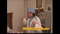 Jouer C'est un docteur en détective et devient cnix