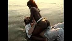 Play Tube - hunger in pardise - view 1 - pull out 1