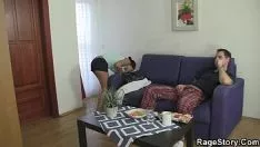 تشغيل تصرخ ميسي وهي تثيره