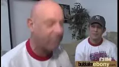 Odtwórz Gorąca hebanowa spódniczka z drzewa położyła gang upspang rasowy 13