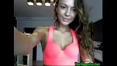 Jouer Missy Preciousest se tortillant saltation sur cam