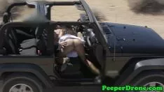 Riproduci Sesso su Land Rover registrato da un drone