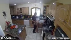 Play Naomi mae fucks the cop that reacts to her 911call in!