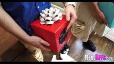 चलाएँ पहेली सेंट. निक नशे में मौज-मस्ती 083