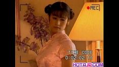 চালান Riona ins blunders চুষা এবং fucked হয়