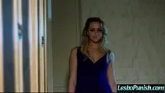 تشغيل حار lez Missys لعبة بشدة الجنس مع قضبان اصطناعية mov-04