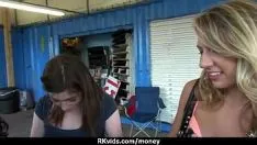 再生 ホットなお嬢様が18歳で現金のためにセックスを始める