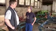 再生 お父さんはドイツ人女性を犯し、彼女の外をファックします