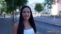تشغيل يقوم الطبيب بالبحث عن توقف غشاء العذراء وركوب الخيل كتي عذراء