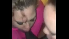 Odtwórz 2 zabawy w fałszywe króliczki karmiące gumowce (wow!!!)