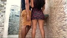 चलाएँ वो अपने दोस्तों के घर छुपकर मुझे चोदने के लिए मेरे पीछे-पीछे बाथरूम तक चला गया