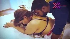 تشغيل زوجة الغش الهندية، استغل من قبل فنان ماكياج