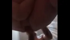 تشغيل العب الوقت مع صديقة bbw قبل الاستحمام. يحدق بي bbckovinsissy وفتاتي عشيقة bbw عاهرة