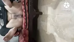 播放 Desi Bhabhi 的热气腾腾的早晨骑行：真正的印度素人的大屁股和奶子体验