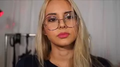 Oynat Sussy Love'ın İlk Fetiş Röportajı: Kolombiyalı Seksi Bir Web Kamerası Modelinin Parmaklama Fantezisi