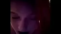 تشغيل اللعب الضيق القوطي الأرنب الكاذب مع أداء brobdingnagian دسار أسود