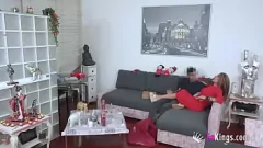 Oynat Busty Kolombiyalı MILF, 18 yaşındaki komşuları hardcore karşılaşmada başlatıyor