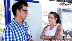 Afspelen Hoge Duitse milfpopulatie draait zich om bij het treinstation - aanraken en neuken