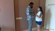 Jouer Indien Trentenaire tante shanaya baisée dans régulier set down