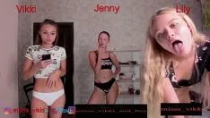 تشغيل وظيفة اليد Trey hot missys على السرير. إهمال فيكي